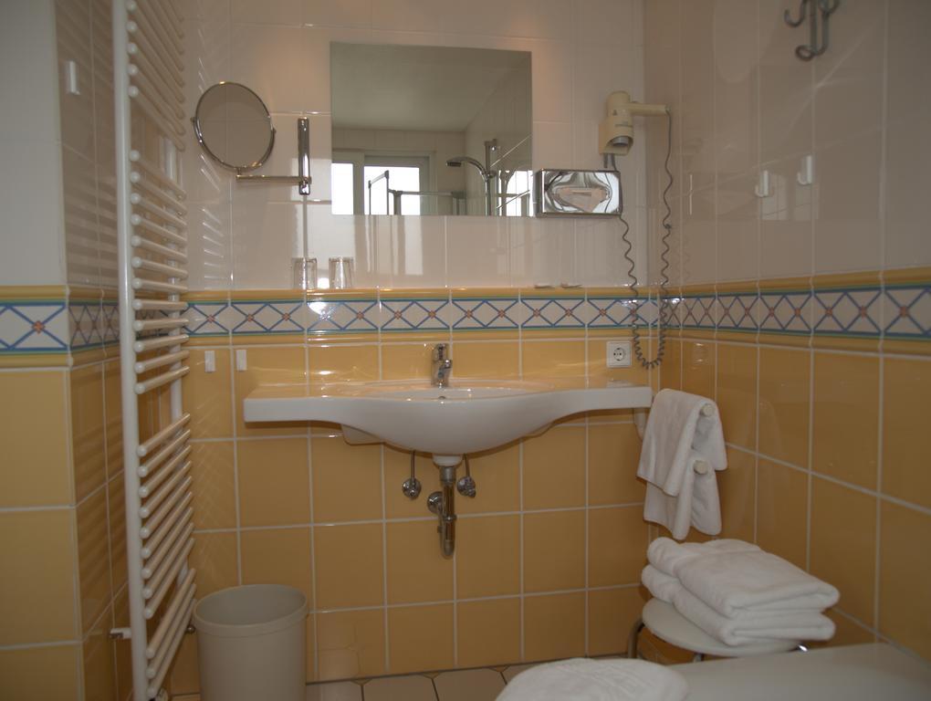 Hotel Alpenblick Garni Uberlingen Værelse billede